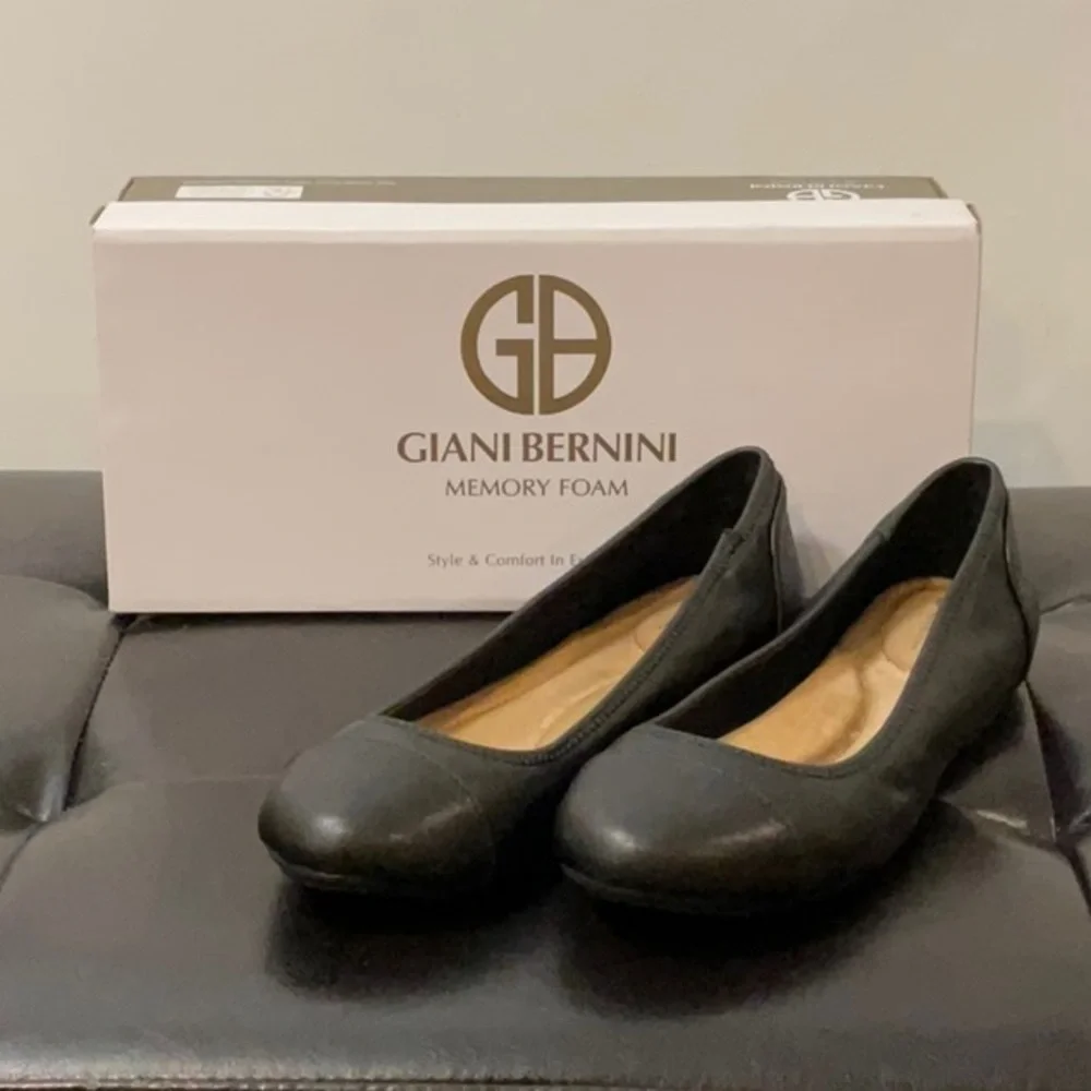 Giani Bernini Black Flats with Memory Foam